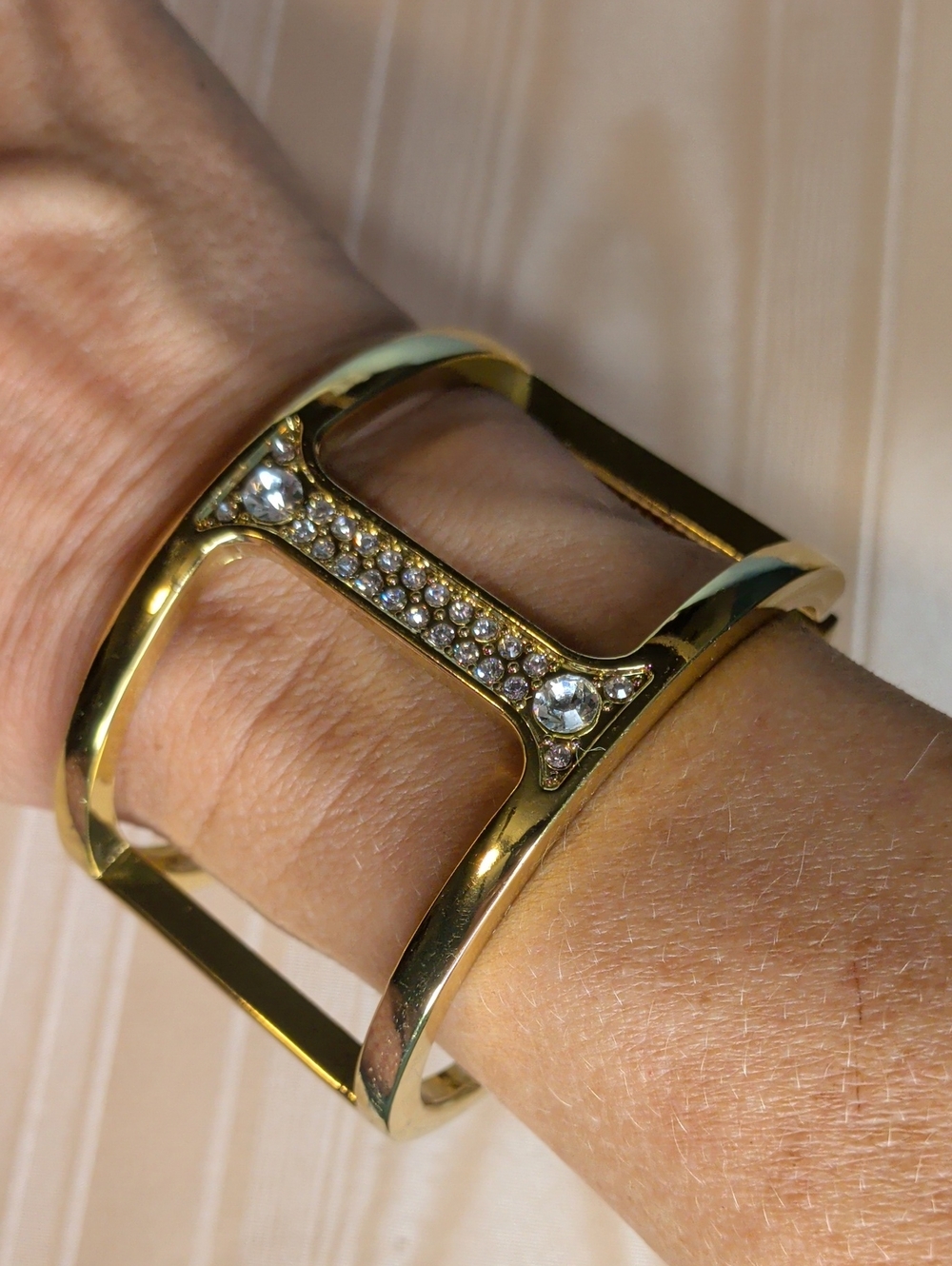 Vintage 80s Gold & Crystal Bracelet Wide Clamper Open Cuff Elegant - Picture 5 of 8